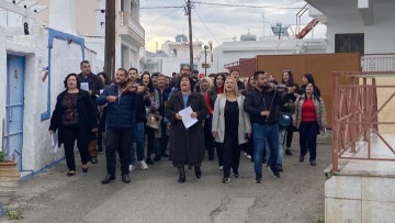 Ομόρφυναν τα σοκάκια του Αρχαγγέλου από τα παραδοσιακά κάλαντα!