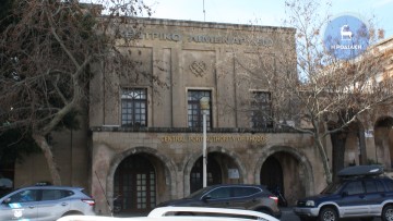 Δίωξη σε βαθμό κακουργήματος για Ροδίτη που έκρυψε στο φορτηγό του παράτυπους αλλοδαπούς για να επιβιβαστούν σε πλοίο της γραμμής