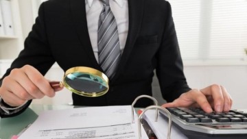 Ασφαλιστικές εισφορές: Τι αλλάζει για εργαζόμενους και εργοδότες με τη μείωση