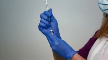 Κορωνοϊός: Εμβολιασμός και στα φαρμακεία στο σχέδιο του υπ. Υγείας