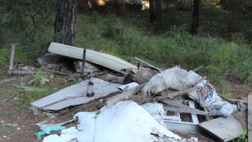 Διάσπαρτες χωματερές σε δασικές περιοχές της Φιλερήμου