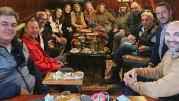 Σε ζεστό οικογενειακό κλίμα η κοπή πίτας του Μαραθωνίου Ρόδου