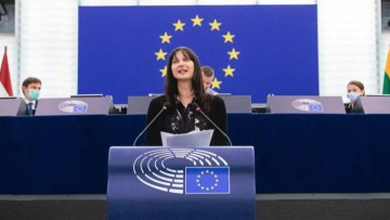 Έλενα Κουντουρά: Αίτημα για επιπλέον χρηματοδότηση και στήριξη των Περιφερειών και νησιών