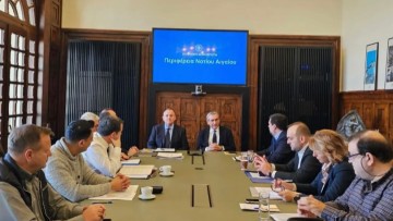 Σύσκεψη του Υφυπουργού Ναυτιλίας και Νησιωτικής Πολιτικής με τον Περιφερειάρχη Νοτίου Αιγαίου