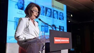 Δρ. Βάλια Κεφαλά: Επιβεβλημένη η συχνή χρήση αντηλιακής κρέμας σε μέρη όπως η Ρόδος