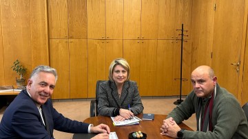Συνάντηση εργασίας του Βασίλη Α. Υψηλάντη με την αρμόδια για τις μεταφορές υφυπουργό Χριστίνα Αλεξοπούλου