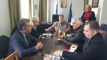 Επίσκεψη και διαδοχικές συναντήσεις του Μάνου Κόνσολα στη Λέρο