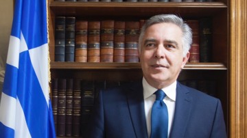 Ερώτηση του Βασίλη Α. Υψηλάντη για τη λειτουργία των φωτοβολταϊκών πόρων στη Νήσο Χάλκη