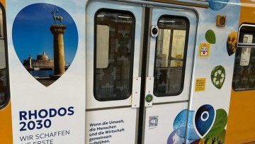 Στα τρένα του Βερολίνου «τρέχει» για όλο τον Μάρτιο καμπάνια  του προγράμματος “Τhe Rhodes Co-Lab”