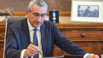 Την πρόθεση της περιφέρειας Νοτίου Αιγαίου να κατασκευάσει λιμάνι στη Λάρδο εξήγγειλε ο Γιώργος Χατζημάρκος