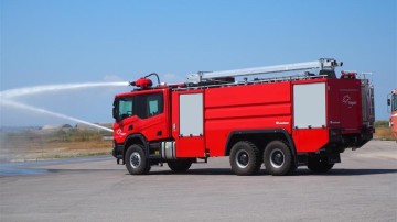 Οικογένεια Γερμανών δώρισε πυροσβεστικό όχημα