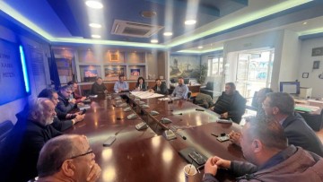 Σύσκεψη για την ανάπτυξη και αξιοποίηση του λιμένα της Λάρδου στο Λιμενικό Ταμείο - Υπάρχει πρόβλεψη και για λειτουργία υδατοδρομίου