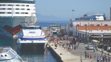 Σύσκεψη στη Ρόδο την Τρίτη για  τη βίζα «εξπρές» των Τούρκων τουριστών