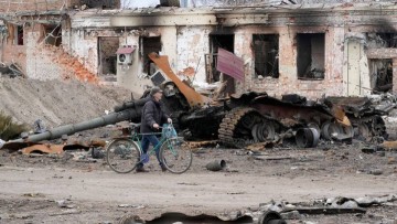 Φίλιππος Ζάχαρης: Εισβολή στην Ουκρανία: Η δοκιμασμένη  σοβιετική προπαγάνδα ως «καταστροφική επιρροή στα μυαλά των ανθρώπων»