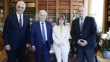 Προσκλήθηκε στη Ρόδο η Πρόεδρος της Δημοκρατίας