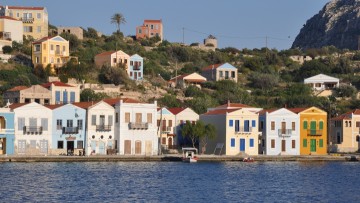 Τούρκοι τουρίστες... «κατέλαβαν» τα ελληνικά νησιά