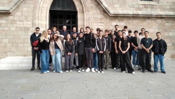 Μαθητές του 3ου ΓΕ.Λ. Ρόδου στον Ιερό Ναό του Ευαγγελισμού της Θεοτόκου
