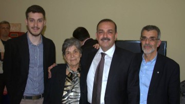 Σαν σήμερα ο Φώτης Χατζηδιάκος θα γίνονταν 65 ετών - Συγκινητική ανάρτηση και φωτογραφικό υλικό από τον αδελφό του