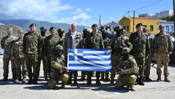 Μήνυμα Δένδια από το Καστελόριζο για το Πάσχα: «Βαθιά ευγνωμοσύνη για όσους υπερασπίζονται τα σύνορα της πατρίδας μας»