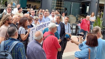 Το Εργατικό Κέντρο στηρίζει τους εργαστηριακούς γιατρούς