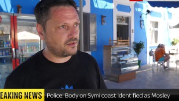 «Λυπάμαι που είμαι εγώ αυτός που τον βρήκα» - Τι είπε ο εικονολήπτης της ΕΡΤ στο Sky News για τον εντοπισμό της σορού του Μάικλ Μόσλεϊ