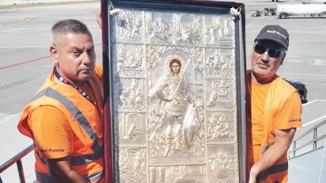 Ξεκίνησε το ταξίδι η εικόνα του Αγίου Φανουρίου από τη Ρόδο για την Αξιούπολη