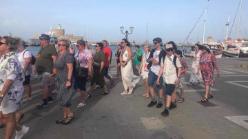 Κ. Σπανός: Οι αριθμοί ευημερούν αλλά  οι δαπάνες των τουριστών μειώνονται