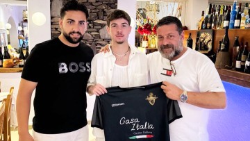 Πάνθηρες: Κράτησαν τον Στράτο Κορέα