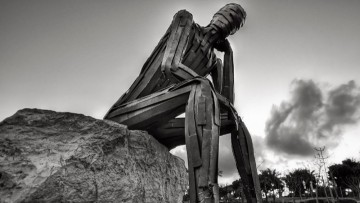 Φιλιππος Ζάχαρης: Ενδοσκόπηση και νέος κόσμος