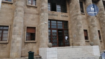 Στο εδώλιο ιδιοκτήτης καταλύματος για τη φιλοξενία 90 μεταναστών