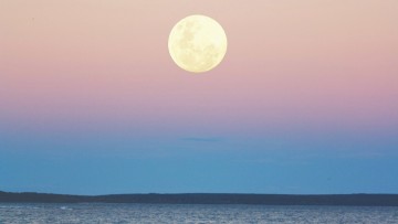 Πεζοπορία υπό το φως της «Πανσελήνου του Ελαφιού»  την Κυριακή 21 Ιουλίου στη Ρόδο