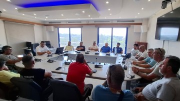 Με τον Σύνδεσμο Ιδιοκτητών Φορτηγών Αυτοκινήτων Δ.Χ. Ρόδου "Κολοσσός" συναντήθηκε ο πρόεδρος της ΔΕΥΑΡ