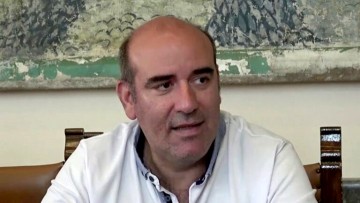 Γ. Χότζογλου: «Βάζουμε σε κίνδυνο το ισχυρό brand name που πασχίζαμε να χτίσουμε τόσα χρόνια στον τουρισμό»