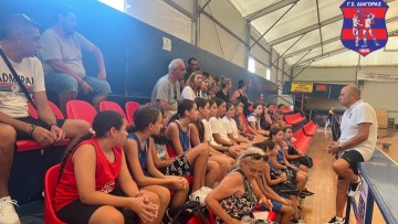 Πρώτη γνωριμία με τον Στέλιο Κωνσταντινίδη στις ακαδημίες μπάσκετ του Διαγόρα