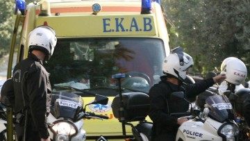 Ρόδος: Αστυνομικός αναρριχήθηκε σε μπαλκόνι και έσωσε 79χρονη γυναίκα που είχε σπάσει το ισχίο της καλούσε σε βοήθεια