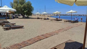 Δωρεάν ομπρέλες και ξαπλώστρες σε παραλίες της Νισύρου για όλους τους λουόμενους!