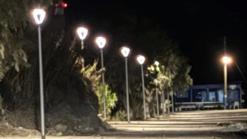 Ηλεκτροφωτισμός στην παραλία Θεολόγου