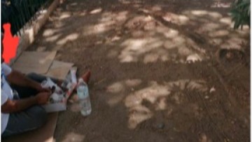 Καθημερινός καθαρισμός του πάρκου του Ταχυδρομείου