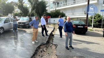 Δήμαρχος Ρόδου Αλ. Κολιάδης: «Το πρώτο κύμα κακοκαιρίας πέρασε αλλά κανείς να μην εφησυχάζει"