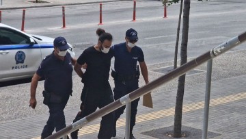 Κράτος για κλάματα και νόμοι μόνο για να υπάρχουν