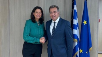 Με την Υπουργό Εργασίας κα. Κεραμέως συναντήθηκε ο Μ. Κόνσολας, για τη στήριξη των εποχικών εργαζομένων