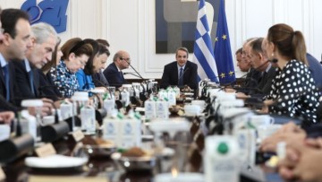 Αυστηρότερες ποινές σε γονείς για τη βία των ανηλίκων