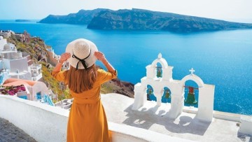 Tουρισμός: Τα σημάδια κόπωσης,  το παγκόσμιο μερίδιο του 3% της Ελλάδας και οι χαμένες... ταχύτητες της 30ετίας