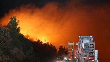 Σε  φωτιά που βρίσκεται σε εξέλιξη στην επαρχία Μούγλων της Τουρκίας οφείλεται ο καπνός στη Ρόδο