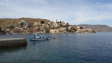 Στη φυλακή δύο διακινητές  που μετέφεραν 10 άτομα στη Σύμη