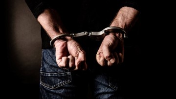 Στον ανακριτή οι ληστές που άρπαξαν τσάντα με κοσμήματα και 40.000 ευρώ