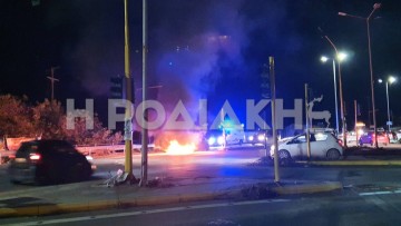 ΒΙΝΤΕΟ & ΦΩΤΟ: Στις φλόγες τυλίχθηκε αυτοκίνητο στη Ρόδου-Λίνδου!