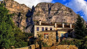 ΙΝΣΕΤE: Οι επιδόσεις του ελληνικού τουρισμού για το 11μηνο