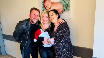 Ρόδος: Πανευτυχείς οι γονείς και η γιατρός της Euromedica κα Αγγελίδου για το πρώτο κοριτσάκι που γεννήθηκε το 2025