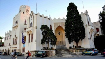 Αναβλήθηκε η δίκη για τον οίκο ανοχής στο Φαληράκι